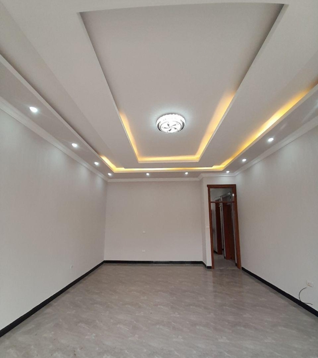 House  4