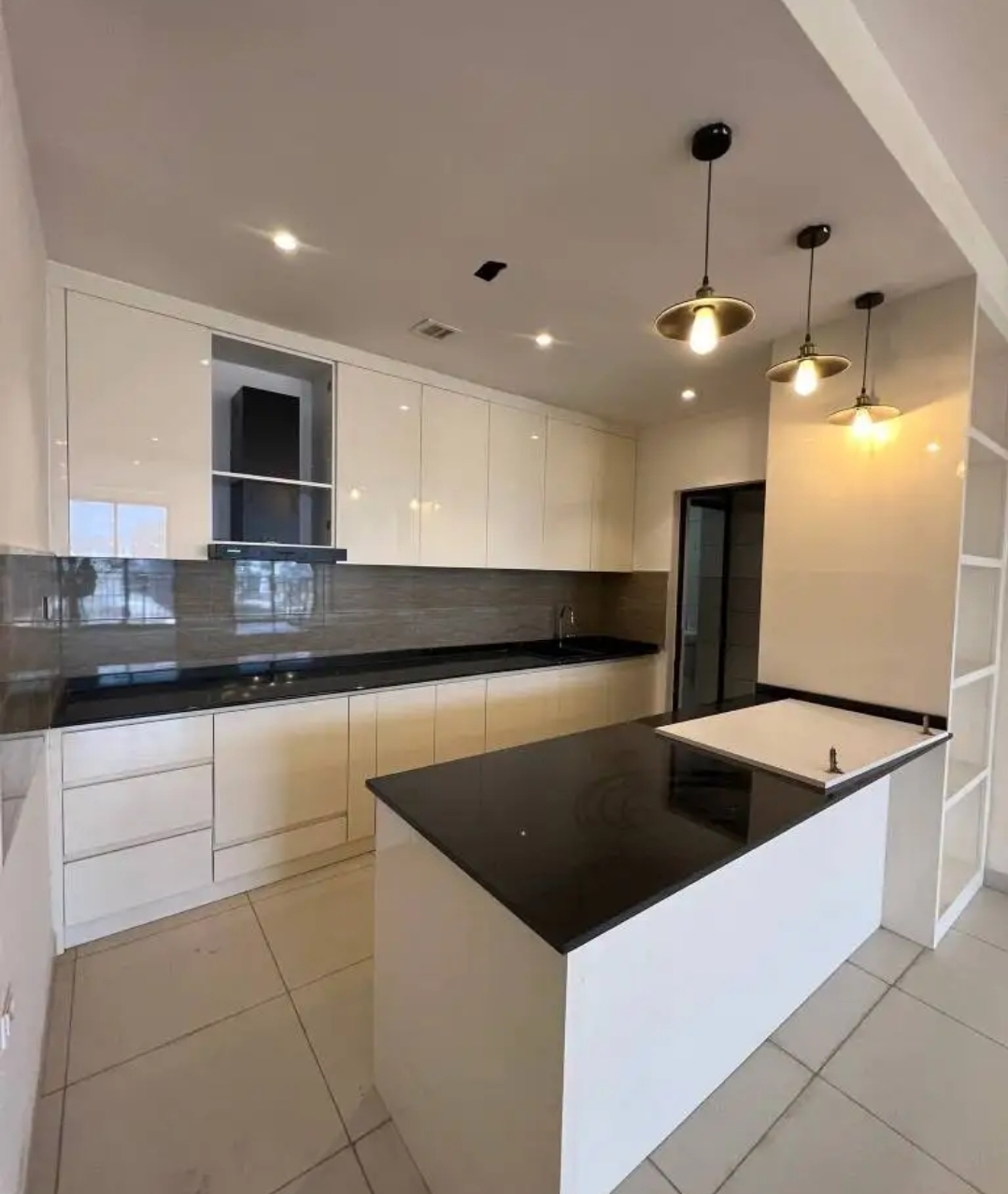 3 bedroom apartment  2