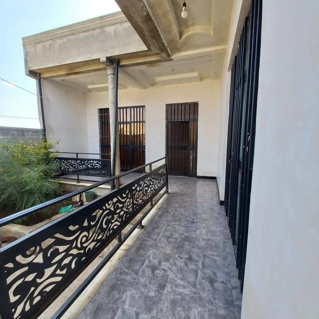 House  4